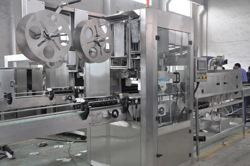 Automatic Customized PLC Control Sticker Labeling Machine 500kg For Beverage Filling Line 150BPM 380V