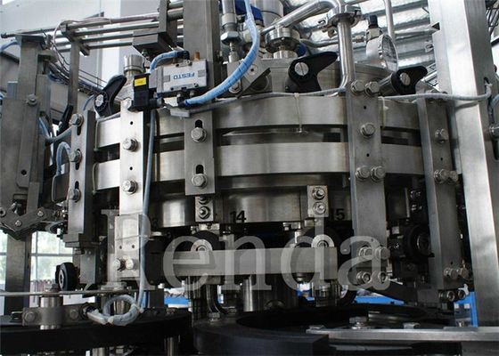 El zumo de fruta caliente puede la máquina de rellenar la máquina de relleno y que capsula 6000 BPH de 2-In-1