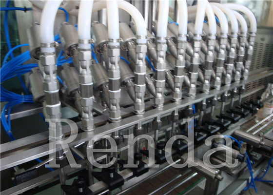 Máquinas de rellenar en botella neumáticas del aceite de mesa que sellan 0,55 - 0.8MPa garantía de 1 año